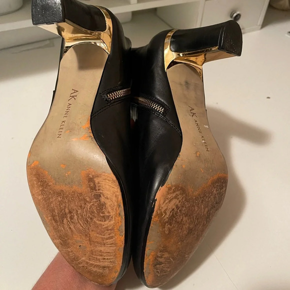 Anne Klein gorgeous boots with gold design heels - Picture 10 of 15